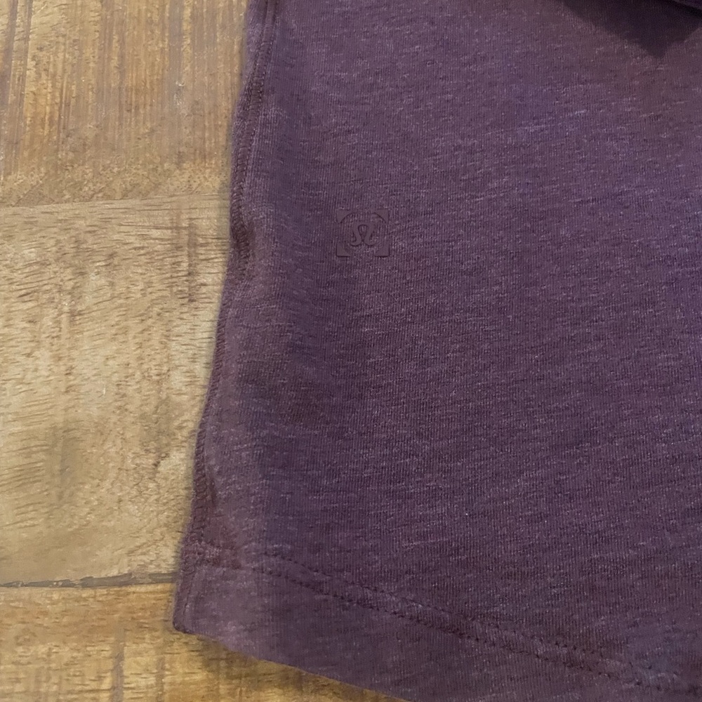 Lululemon 5 Year Basic Long Sleeve Shirt - Picture 5 of 5